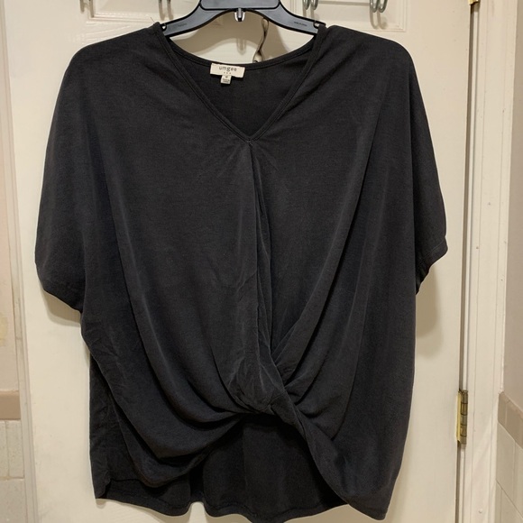 Umgee Other - M Umgee dark gray fashion top!  Very boutiqueish🙂